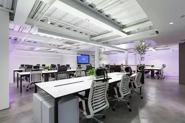 現(xiàn)代辦公室家具風(fēng)格和辦公理念，有哪些強(qiáng)有力的關(guān)聯(lián)？騰信辦公家具有限公司告訴您答案！